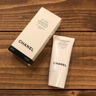 シャネル(CHANEL)のシャネル　UV エサンシエル　5000円→3800円(日焼け止め/サンオイル)