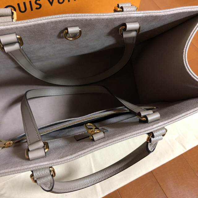 LOUIS VUITTON - 7%クーポン限定お値下げ!【超美品】新作 LOUIS VUITTON - 7%クーポン限定お値下げ!【超美品】新作