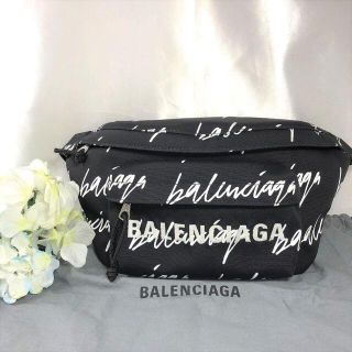 バレンシアガ(Balenciaga)の美品★　バレンシアガ　ボディバッグ　ウィール　新作(ボディバッグ/ウエストポーチ)