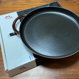 ストウブ(STAUB)のSTAUB グリドル　グレナディン　30cm   レッド　フライパン　鍋(鍋/フライパン)