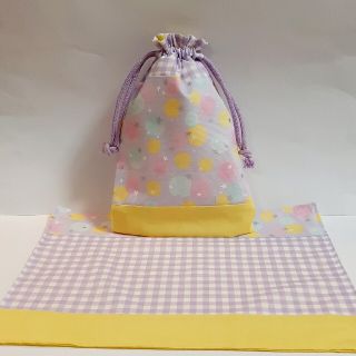 ハンドメイド　コップ入れ、ランチョンマット2点セット(外出用品)