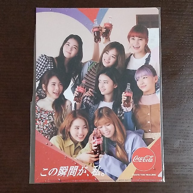 コカコーラ　NIZIU クリアファイル　2枚セット エンタメ/ホビーのタレントグッズ(アイドルグッズ)の商品写真