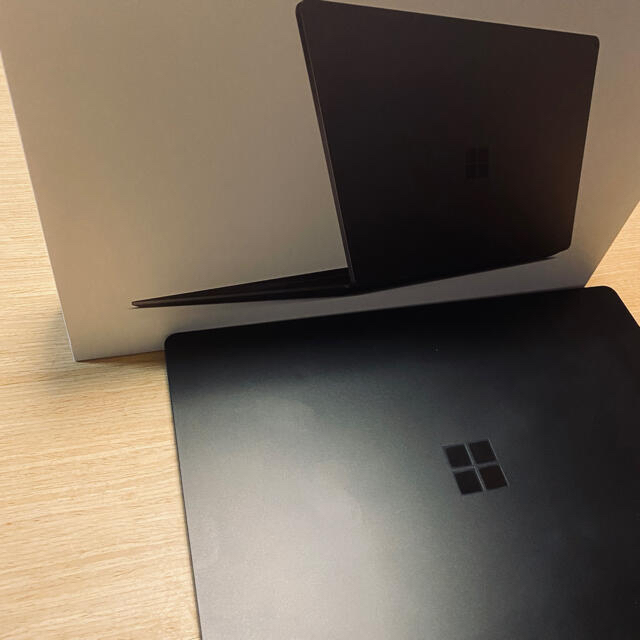 新品 Surface Laptop  [プラチナ] DAG-00106 保証書付