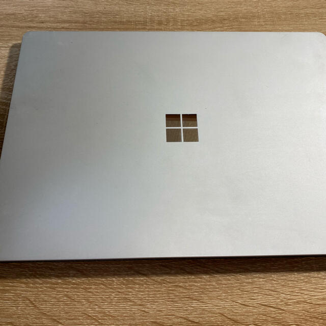 Surfacelaptop 初代