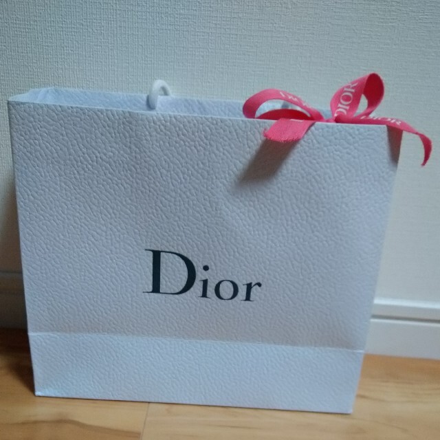 Christian Dior(クリスチャンディオール)のディオール　空き箱 レディースのバッグ(ショップ袋)の商品写真