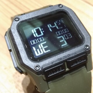 ニクソン(NIXON)のニクソン　レグルス　グリーン　箱なし、保証なし　未使用品(腕時計(デジタル))