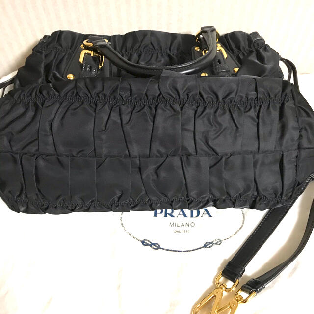 PRADA(プラダ)の【極美品】PRADA ギャザーレザーコンビ２wayバッグ レディースのバッグ(ショルダーバッグ)の商品写真