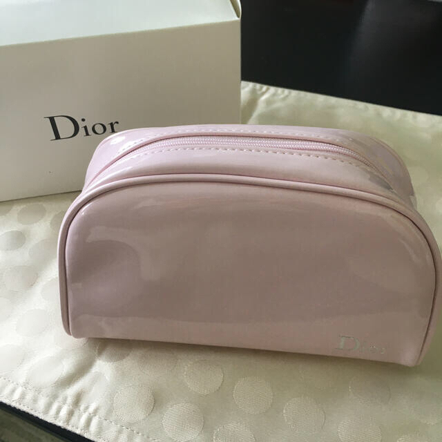 Christian Dior(クリスチャンディオール)のご専用　DIORポーチノベルティ　桜ピンク エンタメ/ホビーのコレクション(ノベルティグッズ)の商品写真