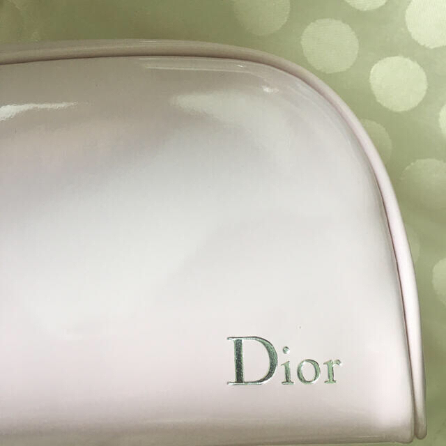 Christian Dior(クリスチャンディオール)のご専用　DIORポーチノベルティ　桜ピンク エンタメ/ホビーのコレクション(ノベルティグッズ)の商品写真