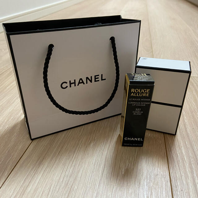 CHANEL(シャネル)のCHANEL シャネル　ルージュ　アリュール　327 コスメ/美容のベースメイク/化粧品(口紅)の商品写真