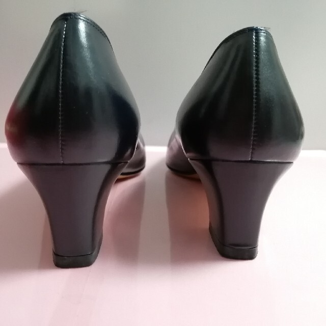 Salvatore Ferragamo(サルヴァトーレフェラガモ)の未使用‼️サルヴァトーレフェラガモ パンプス 301021 レディースの靴/シューズ(ハイヒール/パンプス)の商品写真