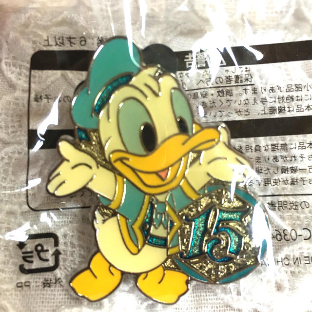 ディズニーランド 15周年 額入り ピンバッジ - バッジ ディズニーランド 15周年 額入り ピンバッジ - バッジ