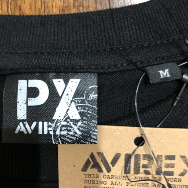 AVIREX(アヴィレックス)のAVIREX ピンナップガールTシャツ　正規品　新品未使用タグ付　最終値下げ メンズのトップス(Tシャツ/カットソー(半袖/袖なし))の商品写真