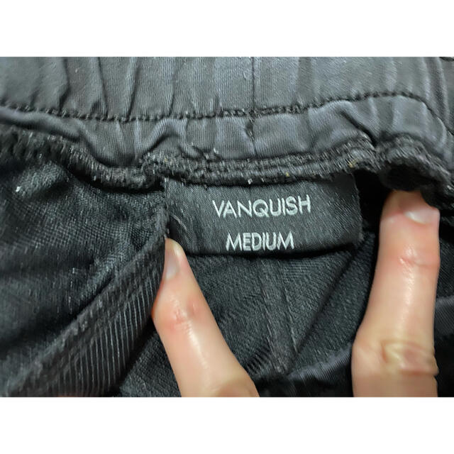 VANQUISH(ヴァンキッシュ)のvanquish fitnessパンツ　Mサイズ スポーツ/アウトドアのトレーニング/エクササイズ(トレーニング用品)の商品写真