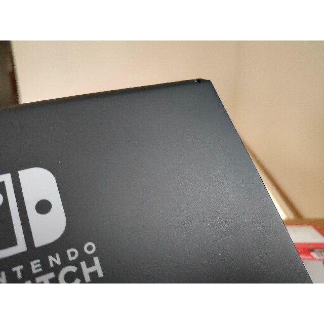 Nintendo Switch(ニンテンドースイッチ)の【 美品送料込】新型 ニンテンドースイッチ　ネオンカラーに エンタメ/ホビーのゲームソフト/ゲーム機本体(家庭用ゲーム機本体)の商品写真