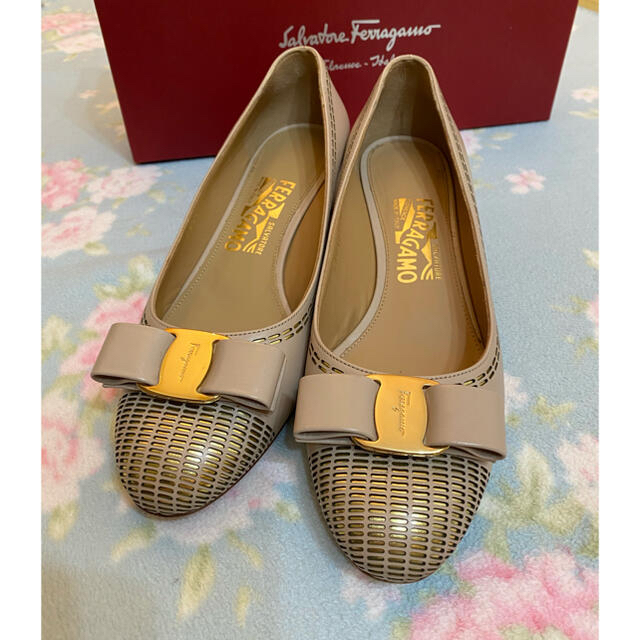 Ferragamo(フェラガモ)の【ほげ様専用】【美品】フェラガモ　パンプス レディースの靴/シューズ(ハイヒール/パンプス)の商品写真