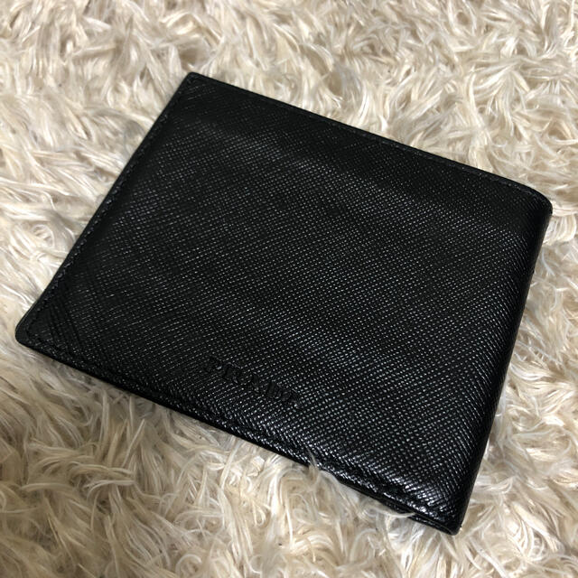 PRADA 二つ折り財布