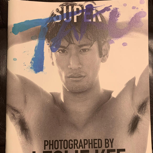レスリーキー 写真集　SUPER TAKU エンタメ/ホビーの本(アート/エンタメ)の商品写真