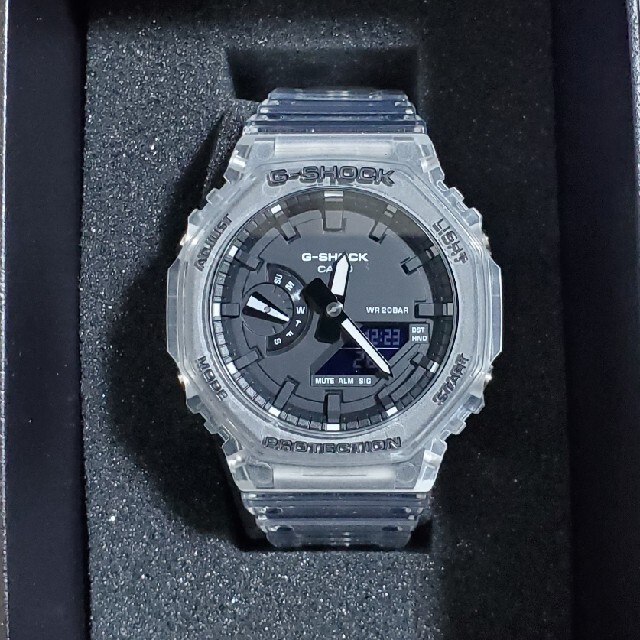 G-SHOCK(ジーショック)の【新品未使用】GA-2100SKE-7AJFカシオーク スケルトン メンズの時計(腕時計(デジタル))の商品写真