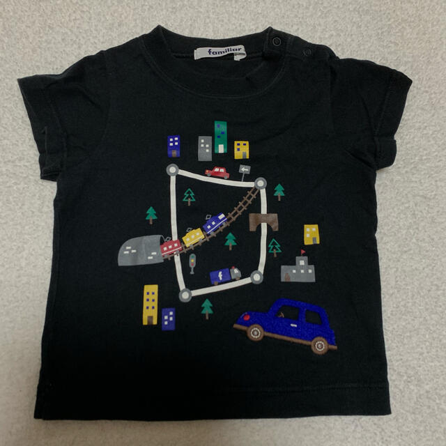 familiar(ファミリア)のTシャツ　半袖　黒　車　電車　ファミリア　男の子　80 カラフル キッズ/ベビー/マタニティのベビー服(~85cm)(Ｔシャツ)の商品写真