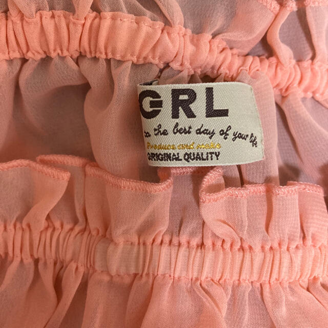 GRL(グレイル)のGRL グレイル　レディース  トップス　ブラウス　シャツ　ピンク　フリル　姫 レディースのトップス(シャツ/ブラウス(半袖/袖なし))の商品写真