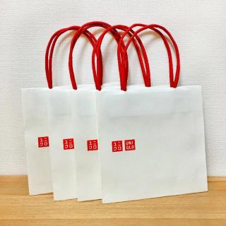 ユニクロ(UNIQLO)のユニクロ　紙袋　ギフト用　①(その他)