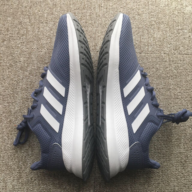 adidas(アディダス)のアディダス  ランニングシューズ　スニーカー  24.0 レディースの靴/シューズ(スニーカー)の商品写真