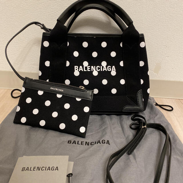 バレンシアガ　BALENCIAGA ネイビーカバスxs ドットレディース