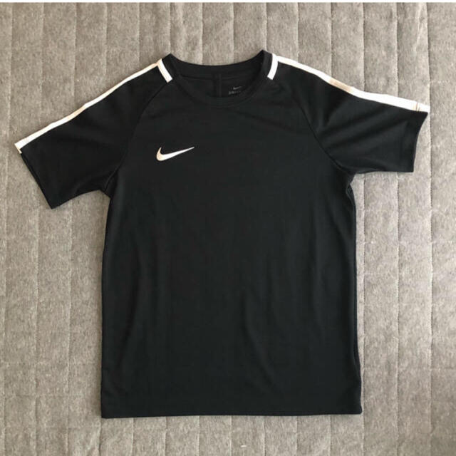 NIKE(ナイキ)のSAKURA様専用　NIKE Tシャツ　140 キッズ/ベビー/マタニティのキッズ服男の子用(90cm~)(Tシャツ/カットソー)の商品写真