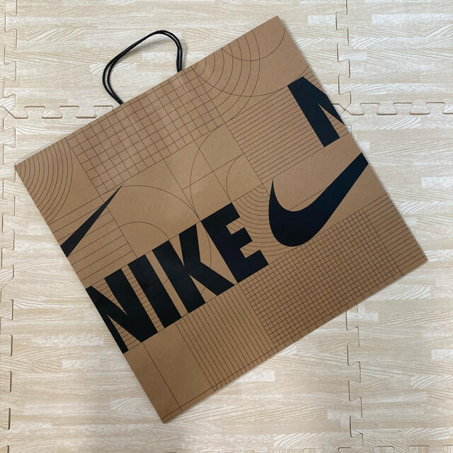 NIKE - 【新品】ナイキ ショッパー 紙袋 特大サイズ 1枚の通販 by 4月