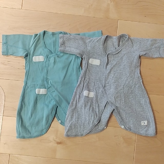 ベビー　コンビ肌着　４枚セット　サイズ50～60 キッズ/ベビー/マタニティのベビー服(~85cm)(肌着/下着)の商品写真