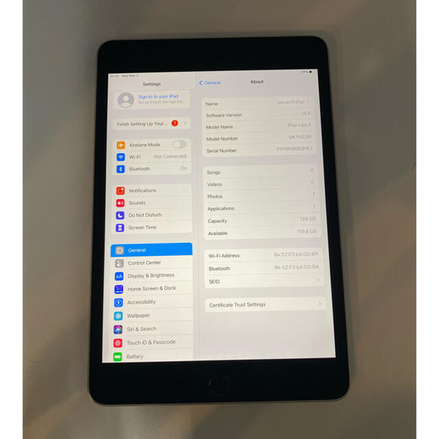 iPad(アイパッド)の中古　Wifi版　ipad mini 4 スペックグレー128GB  スマホ/家電/カメラのPC/タブレット(タブレット)の商品写真