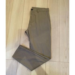 ザラ(ZARA)のZARA パンツ　ベージュ　定価5990円 春物(その他)