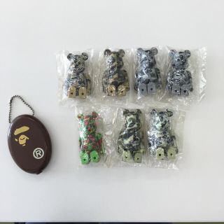 アベイシングエイプ(A BATHING APE)のBE@RBRICK ape ベアブリックエイプ 迷彩カモ 100％★(キャラクターグッズ)