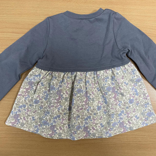 しまむら(シマムラ)の【新品】花柄切り替えトレーナー　100 キッズ/ベビー/マタニティのキッズ服女の子用(90cm~)(Tシャツ/カットソー)の商品写真