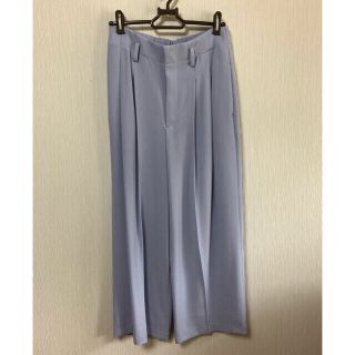 ユニクロ(UNIQLO)のユニクロ　UNIQLO  ワイドパンツ　未使用　キレイめ　落ち感　水色(その他)