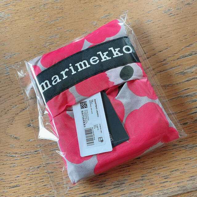 marimekko(マリメッコ)のmarimekko エコバッグ 新品未使用 人気完売♡ レディースのバッグ(エコバッグ)の商品写真