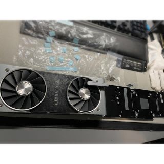 GEFORCE RTX 2080 Ti FE から取り外した風冷クーラーです。(PCパーツ)