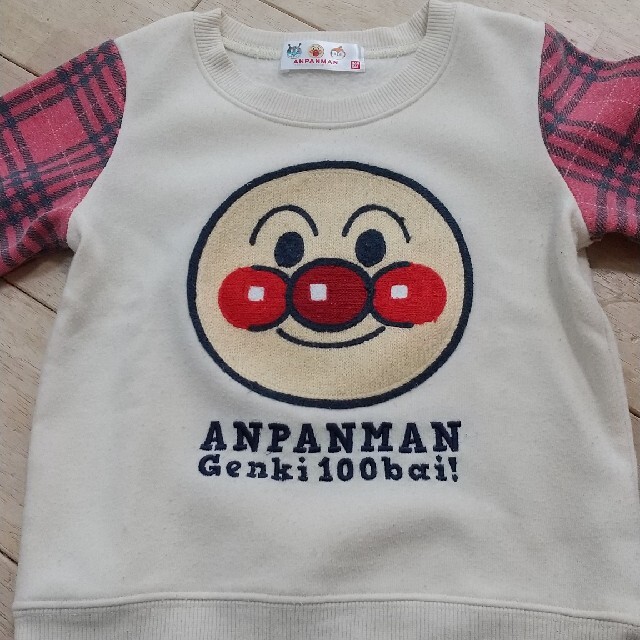 アンパンマン(アンパンマン)の100㎝アンパンマントレーナー キッズ/ベビー/マタニティのキッズ服女の子用(90cm~)(Tシャツ/カットソー)の商品写真