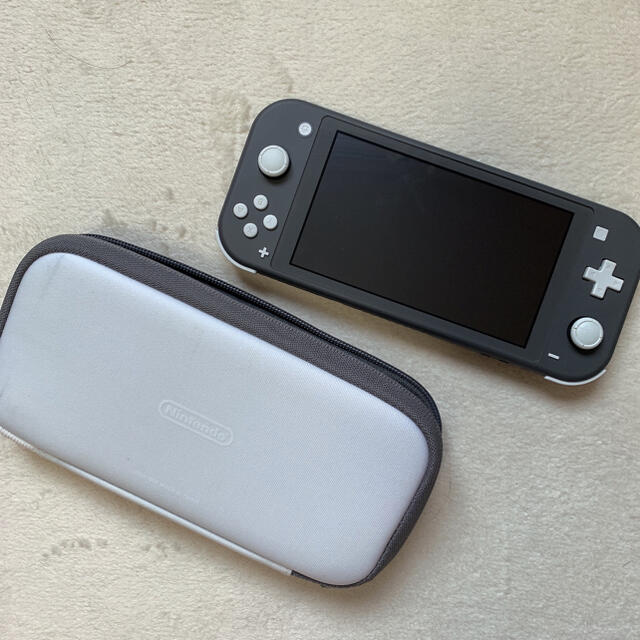 Nintendo Switch(ニンテンドースイッチ)のニンテンドースイッチライト　グレー　Nintendo Switch Lite エンタメ/ホビーのゲームソフト/ゲーム機本体(携帯用ゲーム機本体)の商品写真