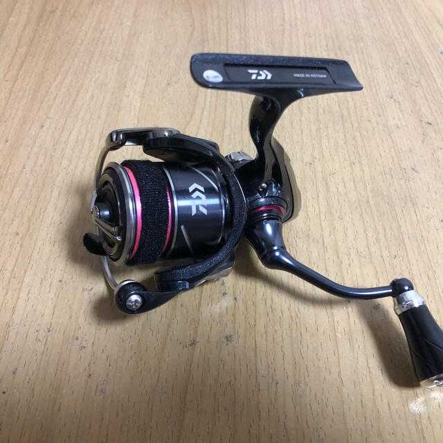 DAIWA(ダイワ)の20月下美人X LT2000S思い切ってどっと値下げ❗️早い者勝ち。 スポーツ/アウトドアのフィッシング(リール)の商品写真