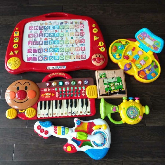アンパンマン　キーボード　ひらがな　音の出るおもちゃ　楽器　ピアノ　 まとめて