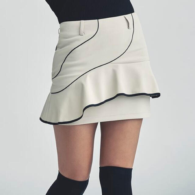 大特価セール DESCENTE デサント ゴルフ 韓国 スカート