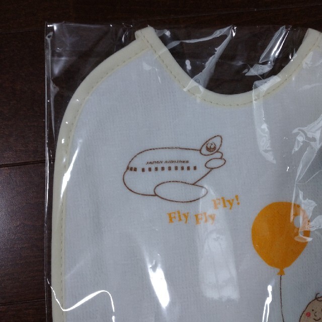 JAL(日本航空)(ジャル(ニホンコウクウ))のスタイ JAL 赤ちゃん キッズ/ベビー/マタニティのこども用ファッション小物(ベビースタイ/よだれかけ)の商品写真