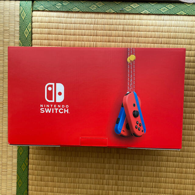 「Nintendo Switch マリオレッド×ブルー セット」本体