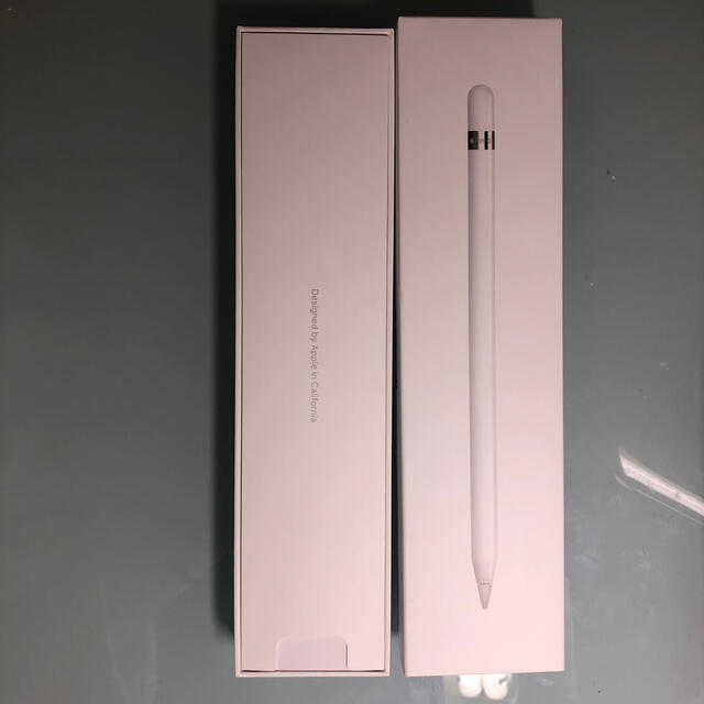 Apple(アップル)の【美品】Apple Pencil 第1世代 スマホ/家電/カメラのPC/タブレット(タブレット)の商品写真