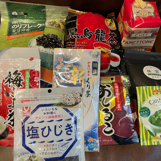 【送料込み】食品 食料 31点 まとめ売り 12000円以上 お米 お菓子 麺類 食品/飲料/酒の加工食品(レトルト食品)の商品写真