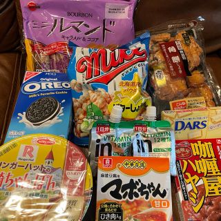 【送料込み】食品 食料 31点 まとめ売り 12000円以上 お米 お菓子 麺類(レトルト食品)