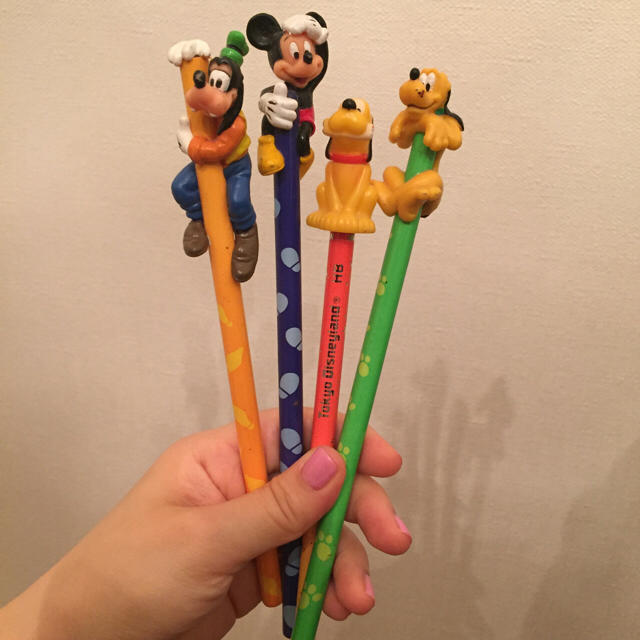 Disney 昔懐かしい ディズニーランド 鉛筆 4点セットの通販 By ファヴュラ S Shop ディズニーならラクマ