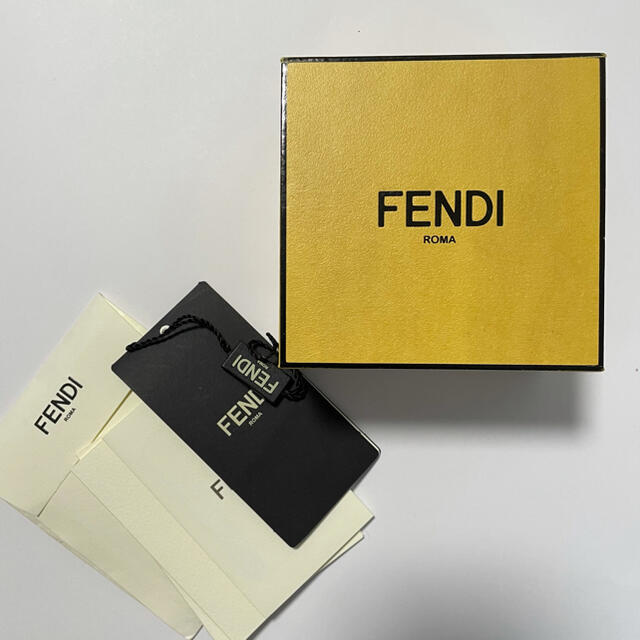 FENDI(フェンディ)のFENDI モンスターチャーム　ミンク　 レディースのファッション小物(キーホルダー)の商品写真